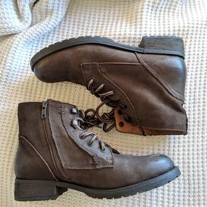 BRAND NEW Steve Madden Combat Leather Booties 10
